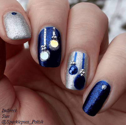 Ornament Christmas nail art with Addie Mae by Parrot Polish and The Gilded Spoon by Gothic Gala Lacquers 1